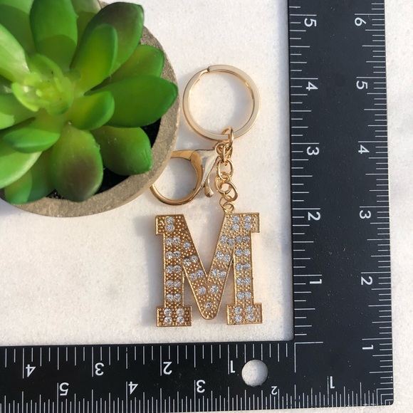 Beautiful sparkly lightweight initial M keychain ✨ - Picture 6 of 6